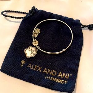 Alex and Ani Paws 🐾 Bracelet Brand New w/bag